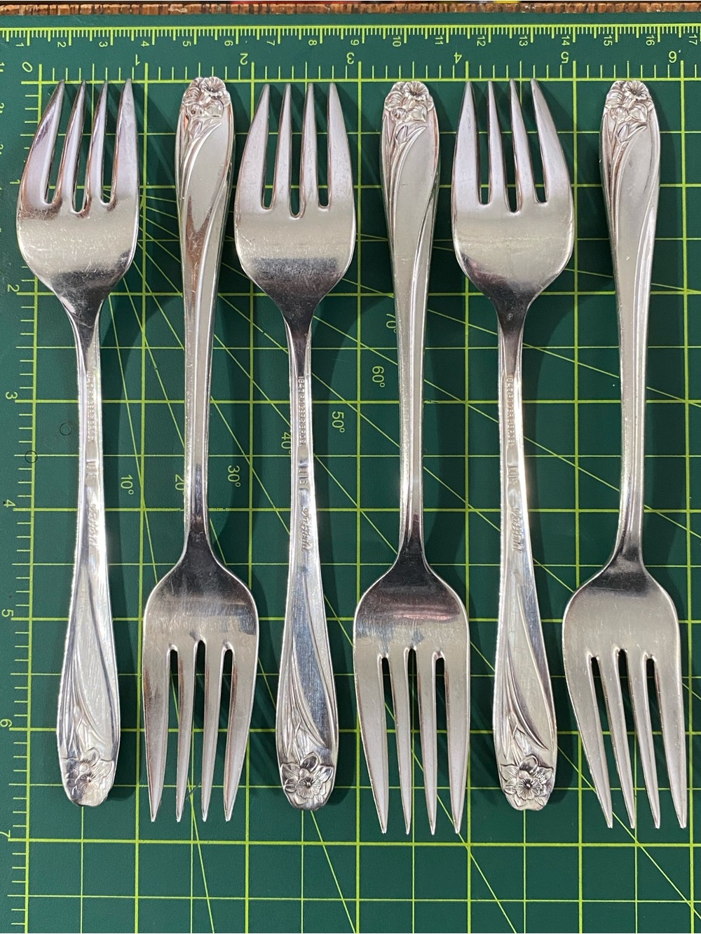 6 Vintage Daffodil Silver Plated Salard Forks 1847 Rigers Bros IS not Sterling